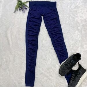 Yoga leggings w heel opening, small